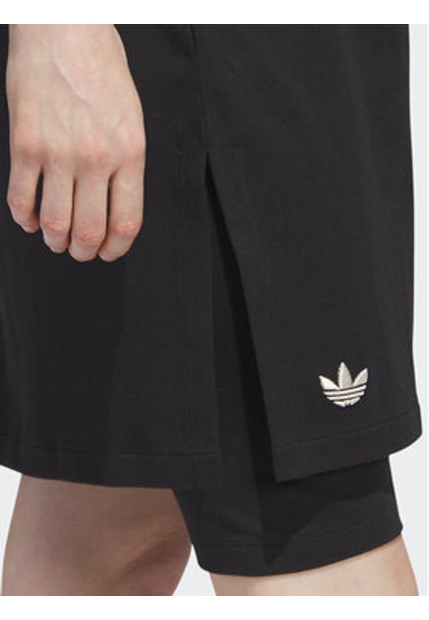 Adidas - adidas Sukienka codzienna adicolor Neuclassics IB7309 Czarny Loose Fit. Okazja: na co dzień. Kolor: czarny. Materiał: bawełna, syntetyk. Typ sukienki: proste. Styl: casual
