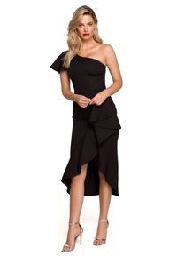 Makover - Wieczorowa sukienka na jedno ramię ołówkowa z falbanami czarna. Okazja: na wesele, na imprezę, na ślub cywilny. Kolor: czarny. Typ sukienki: ołówkowe. Styl: wizytowy