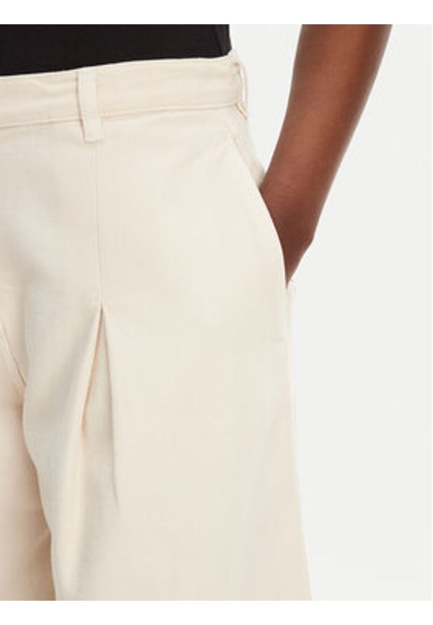 Pinko - PINKO Bermudy Pascal 105245 A2M8 Beżowy Relaxed Fit. Kolor: beżowy. Materiał: bawełna