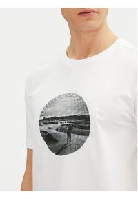 BOSS T-Shirt Graphic Heritage 50537847 Biały Regular Fit. Kolor: biały. Materiał: bawełna
