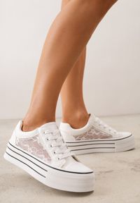 Born2be - Białe Trampki na Platformie z Koronkowymi Wstawkami Euphiera. Okazja: na co dzień. Kolor: biały. Materiał: koronka. Obcas: na platformie. Styl: casual #1