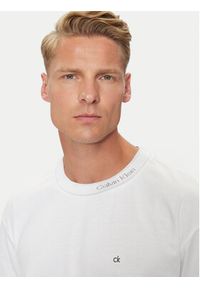 Calvin Klein T-Shirt Neck Logo K10K114091 Biały Regular Fit. Kolor: biały. Materiał: bawełna