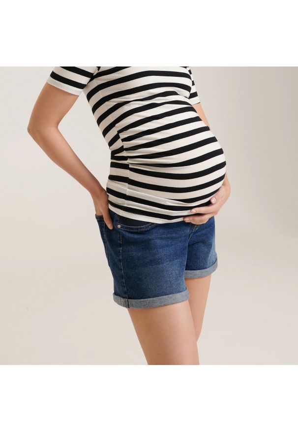 Sinsay - Szorty jeansowe MAMA - Granatowy. Kolor: niebieski. Materiał: jeans