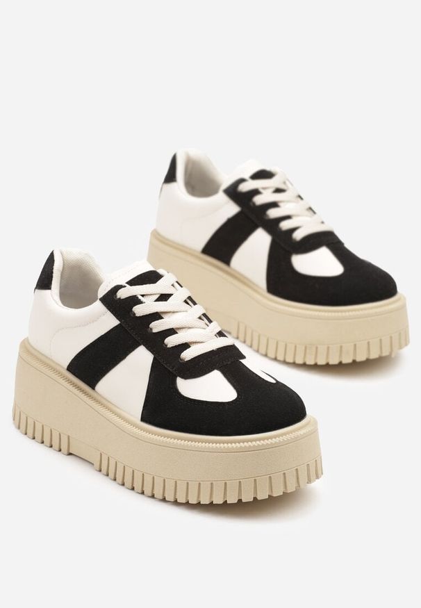 Renee - Czarno-Beżowe Sneakersy na Platformie Ozdobione Paskiem Vivesse. Okazja: na co dzień. Zapięcie: pasek. Kolor: czarny. Materiał: jeans. Wzór: aplikacja. Obcas: na platformie