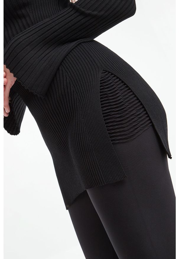 Wolford - Sweter damski wełniany WOLFORD. Materiał: wełna