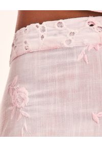LOVE SHACK FANCY - Koronkowa spódnica Garcelle. Kolor: różowy, wielokolorowy, fioletowy. Materiał: koronka. Wzór: haft, ażurowy, koronka