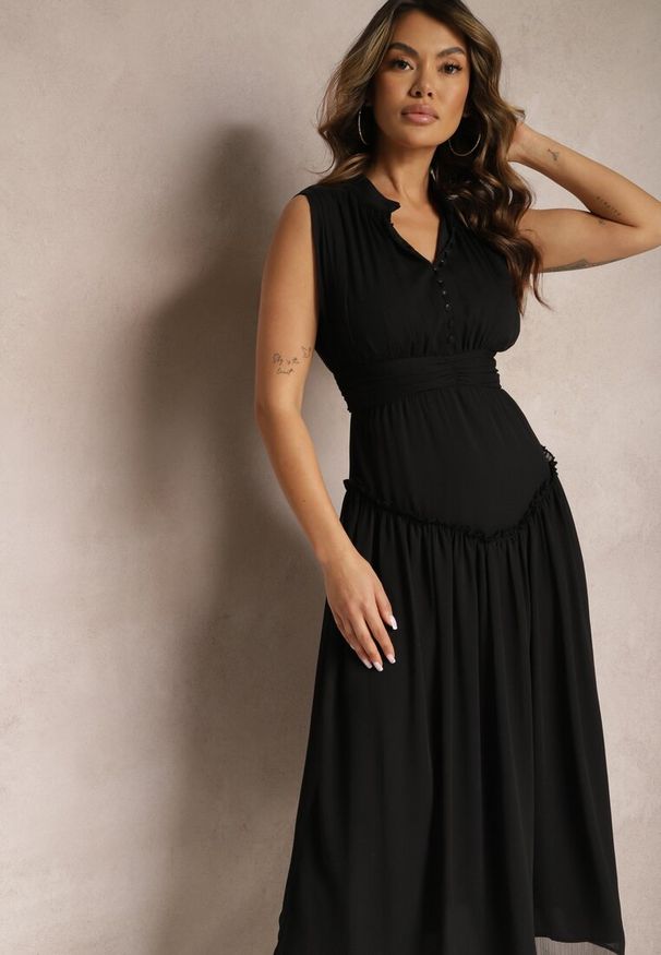 Renee - Czarna Rozkloszowana Sukienka Długa z Guzikami o Taliowanym Fasonie Jovitta. Kolor: czarny. Długość: maxi