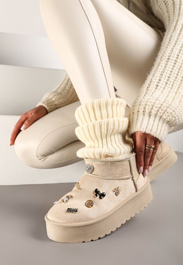 Born2be - Beżowe Śniegowce na Grubej Platformie Ozdobione Aplikacjami Semielles. Okazja: na co dzień. Kolor: beżowy. Materiał: jeans. Wzór: aplikacja. Sezon: zima. Obcas: na platformie. Styl: sportowy, casual, elegancki