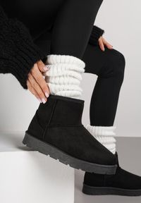 Born2be - Czarne Wsuwane Śniegowce do Kostki z Imitacji Zamszu Atuvitta. Okazja: na co dzień. Zapięcie: bez zapięcia. Kolor: czarny. Materiał: zamsz. Styl: casual