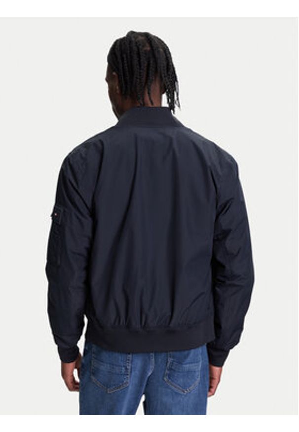TOMMY HILFIGER - Tommy Hilfiger Kurtka bomber MW0MW39629 Granatowy Regular Fit. Kolor: niebieski. Materiał: syntetyk