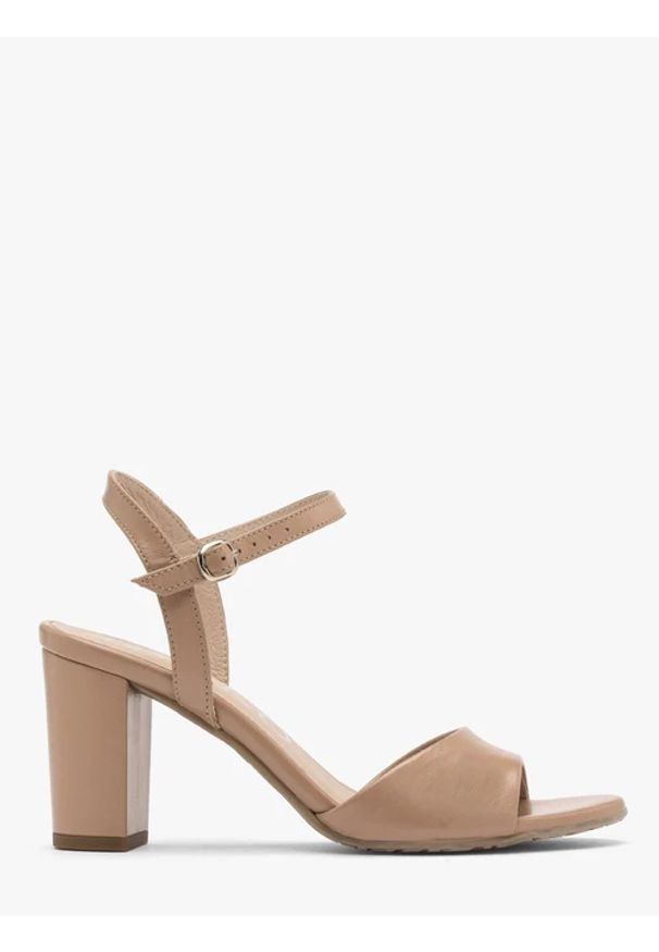 Ryłko - Beżowe sandały na słupku. Kolor: beżowy. Materiał: skóra. Obcas: na słupku. Styl: street. Wysokość obcasa: średni