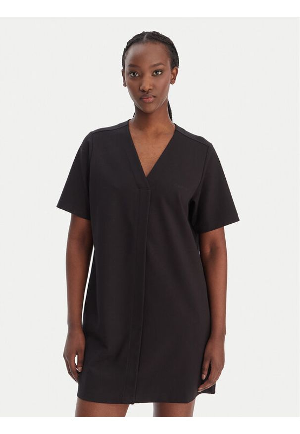 Calvin Klein Jeans Sukienka codzienna LV047E209G Czarny Regular Fit. Okazja: na co dzień. Kolor: czarny. Materiał: syntetyk. Typ sukienki: proste. Styl: casual