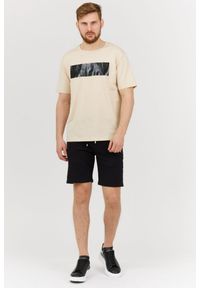Balmain - BALMAIN Beżowy t-shirt męski z aplikacją z logo, Rozmiar L. Kolor: beżowy. Materiał: prążkowany. Wzór: aplikacja #4