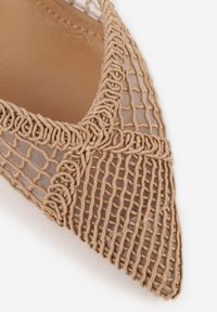 Renee - Ciemnobeżowe Szpilki VICES Ozdobione Siateczką Coraerial. Nosek buta: otwarty. Kolor: beżowy. Materiał: skóra, materiał. Wzór: aplikacja. Sezon: lato. Obcas: na szpilce. Wysokość obcasa: średni #8