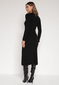 Born2be - Czarna Dopasowana Sukienka z Prążkowanej Dzianiny z Wiskozą z Aplikacjami Tusmana. Kolor: czarny. Materiał: dzianina, prążkowany, wiskoza. Wzór: aplikacja. Styl: elegancki #3