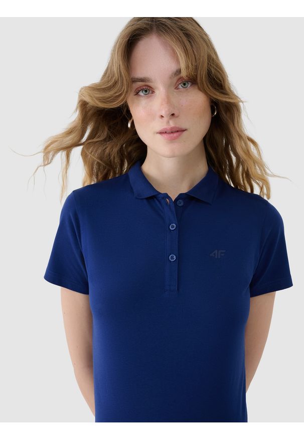 4f - 4F Koszulka polo slim damska - granatowa XXL. Okazja: na co dzień. Typ kołnierza: polo. Kolor: niebieski. Materiał: jersey, dzianina, materiał, elastan, bawełna. Długość rękawa: krótki rękaw. Długość: krótkie. Wzór: jednolity, gładki, ze splotem. Styl: casual, klasyczny, sportowy
