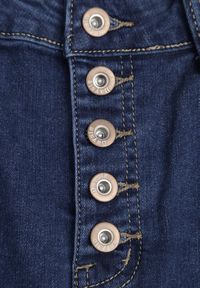 Renee - Niebieska Jeansowa Spódnica Mini z Guzikami Karandi. Kolor: niebieski. Materiał: jeans #5