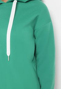 Born2be - Zielona Bluza z Kapturem Matiale. Typ kołnierza: kaptur. Kolor: zielony. Materiał: tkanina. Sezon: zima #3