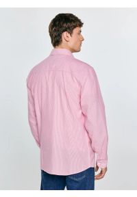 Big-Star - Koszula męska w prążek czerwona Cosiser 603. Okazja: na co dzień. Typ kołnierza: kołnierzyk klasyczny. Kolor: czerwony. Materiał: bawełna, jeans. Wzór: prążki. Styl: casual, elegancki, klasyczny #6