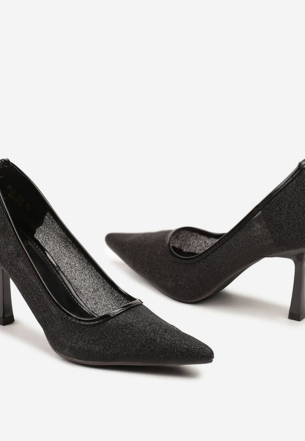 Renee - Czarne Brokatowe Szpilki ze Szpiczastym Noskiem Nelmarra. Okazja: na ślub cywilny, na wesele. Nosek buta: szpiczasty. Kolor: czarny. Materiał: jeans. Obcas: na szpilce. Styl: elegancki. Wysokość obcasa: średni