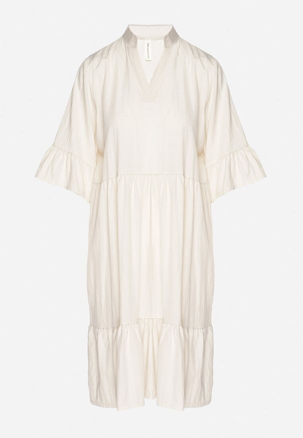 Born2be - Beżowa Sukienka Rozkloszowana z Wiskozą Ozdobiona Falbanami Eviriane. Okazja: na co dzień. Typ kołnierza: dekolt w serek. Kolor: beżowy. Materiał: wiskoza. Wzór: aplikacja. Typ sukienki: proste. Styl: casual