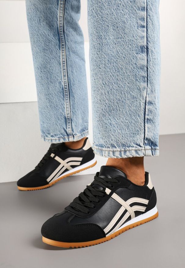 Renee - Czarne Sneakersy Klasyczne Tenisówki Zdobione Przeszyciami Ellexia. Zapięcie: sznurówki. Kolor: czarny. Materiał: jeans. Wzór: aplikacja. Sezon: wiosna. Obcas: na płaskiej podeszwie