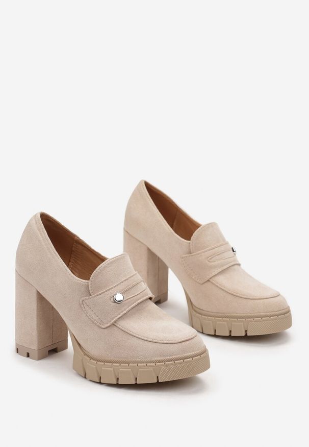 Born2be - Beżowe Półbuty na Słupku z Protektorem Eremberge. Kolor: beżowy. Obcas: na słupku