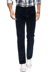 Wrangler - WRANGLER SPODNIE MĘSKIE GREENSBORO DARK NAVY W15QA2XAE. Materiał: sztruks #9