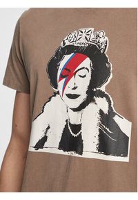 Guess T-Shirt Queen M3RI1U KBDL0 Brązowy Regular Fit. Kolor: brązowy. Materiał: bawełna