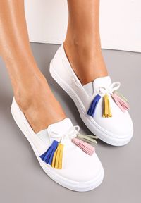 Born2be - Białe Półbuty na Grubej Podeszwie z Chwostami Fatuma. Okazja: na co dzień. Kolor: biały. Styl: elegancki, casual