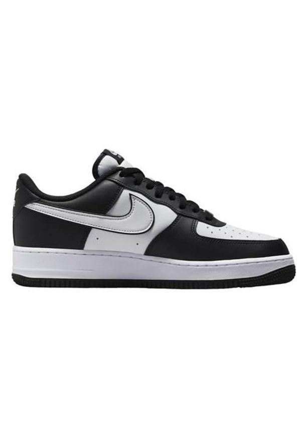 Buty do chodzenia męskie Nike Air Force 1 '07. Zapięcie: sznurówki. Kolor: wielokolorowy. Materiał: guma, skóra, tkanina, materiał, syntetyk. Szerokość cholewki: normalna. Model: Nike Air Force. Sport: turystyka piesza