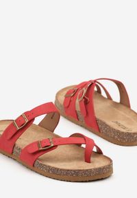 Born2be - Czerwone Klapki Japonki na Korkowej Podeszwie Zdobione Klamrami Idaliora. Okazja: na plażę. Kolor: czerwony. Materiał: jeans. Wzór: aplikacja. Sezon: lato #3