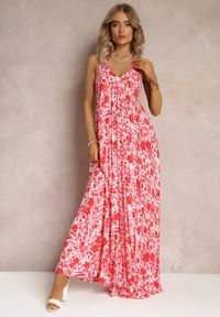 Renee - Czerwona Bawełniana Sukienka Maxi z Wiązaniem na Szyi Detra. Kolor: czerwony. Materiał: bawełna. Wzór: kwiaty, nadruk. Długość: maxi #4