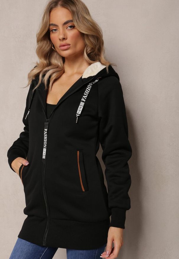 Renee - Czarna Długa Bluza z Ocieplaną Podszewką i Taśmami z Napisami Filioppa. Kolor: czarny. Materiał: dzianina. Długość: długie. Wzór: napisy. Sezon: zima