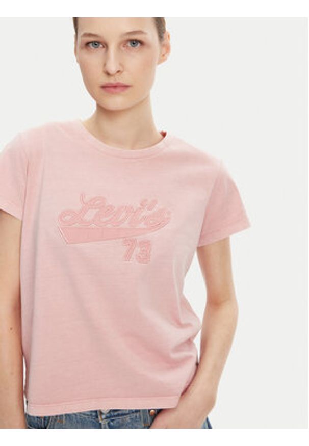 Levi's® T-Shirt Graphic A8804-0039 Różowy Boxy Fit. Kolor: różowy. Materiał: bawełna