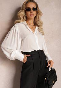 Renee - Biała Koszula z Marszczeniem i Szerokim Rękawem Vomier. Kolor: biały. Materiał: tkanina. Styl: elegancki #3