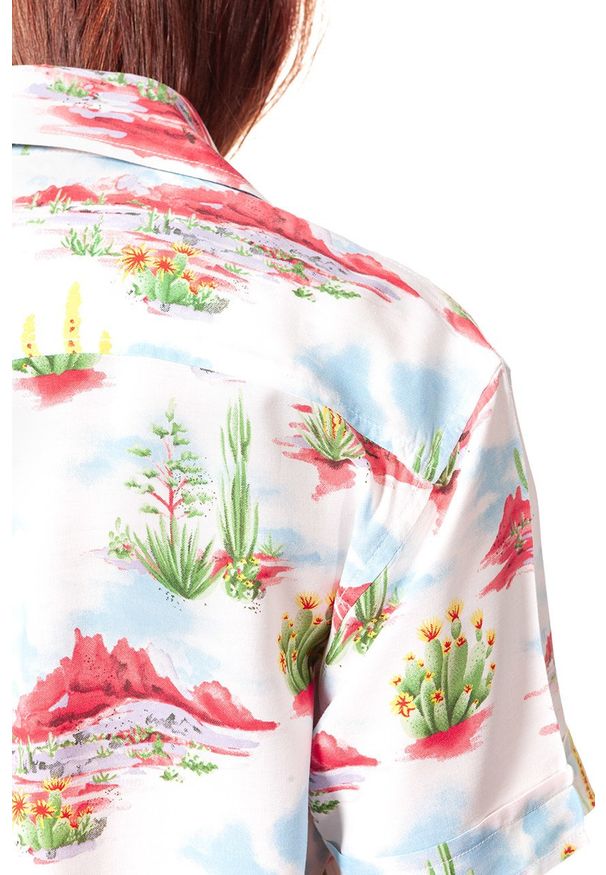Wrangler - KOSZULA WRANGLER CUBAN SHIRT WHITE W5247SE12 112129389. Materiał: wiskoza. Długość rękawa: krótki rękaw. Długość: krótkie. Wzór: nadruk