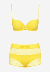 Born2be - Żółte Bikini Stanik z Metalową Aplikacją Majtki Typu Figi Siateczkowe Szorty z Gumką Vikaella. Kolor: żółty. Wzór: aplikacja