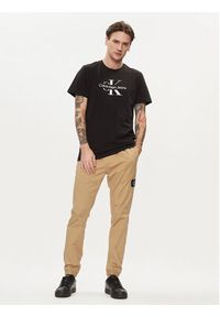 Calvin Klein Jeans T-Shirt Distrupted J30J325190 Czarny Regular Fit. Kolor: czarny. Materiał: bawełna #5