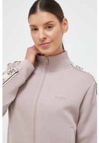 Guess bluza damska kolor beżowy z aplikacją. Okazja: na co dzień. Kolor: beżowy. Wzór: aplikacja. Styl: casual #2