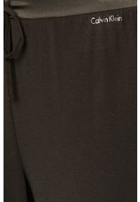 Calvin Klein Underwear - Spodnie piżamowe. Kolor: czarny. Materiał: poliester, materiał, dzianina, elastan. Wzór: gładki #2
