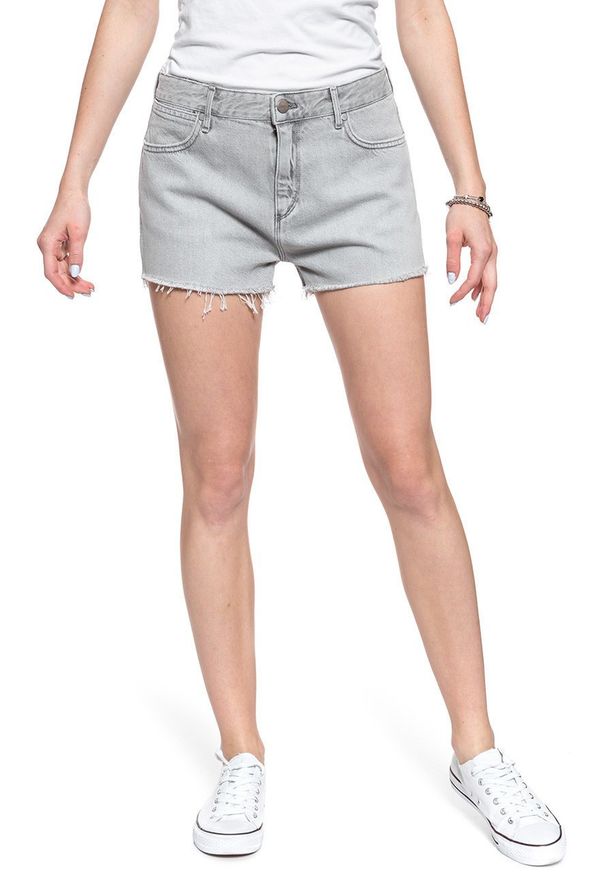 Wrangler - DAMSKIE SPODENKI WRANGLER BOYFRIEND SHORT ICY GREY W29KRJ28C 112128579. Materiał: jeans