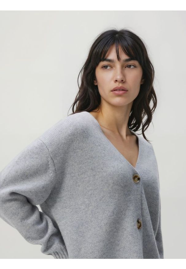 Reserved - Wełniany kardigan - jasnoszary. Kolor: szary. Materiał: wełna