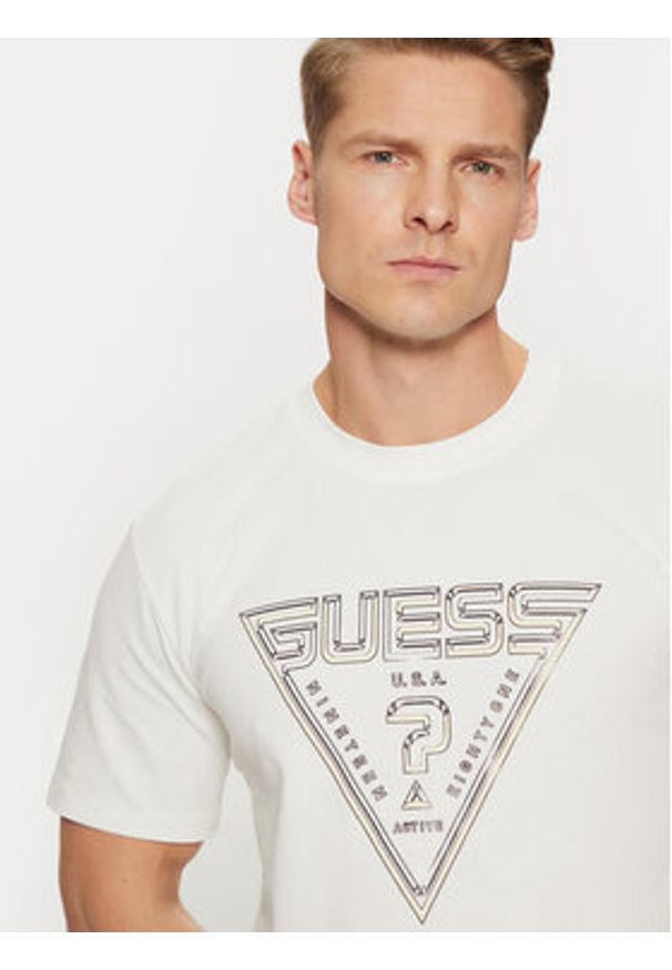Guess T-Shirt Z5RI12 J1314 Écru Regular Fit. Materiał: bawełna