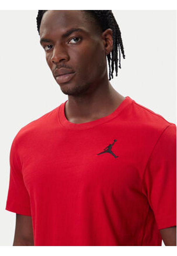 Nike T-Shirt DC7485-687 Czarny Regular Fit. Kolor: czarny. Materiał: bawełna