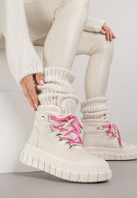 Renee - Beżowe Śniegowce Vices na Platformie z Tłoczeniem Anorrise. Okazja: na spacer. Kolor: beżowy. Materiał: jeans, puch. Sezon: zima. Obcas: na platformie. Styl: elegancki