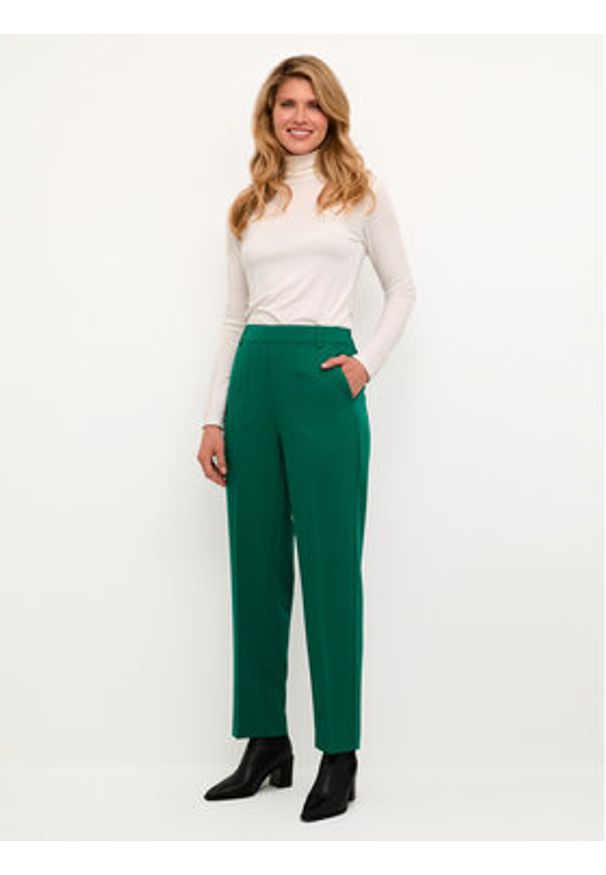Kaffe Spodnie materiałowe Sakura 10506858 Zielony Relaxed Fit. Kolor: zielony. Materiał: syntetyk