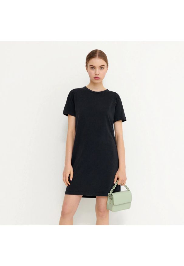 House - T-shirtowa sukienka z bawełny organicznej - Szary. Kolor: szary. Materiał: bawełna