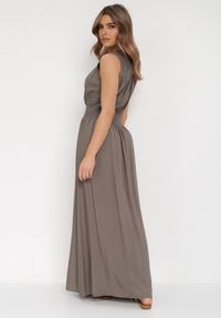 Born2be - Ciemnozielona Sukienka Clymiolea. Kolor: zielony. Materiał: wiskoza, tkanina. Długość rękawa: na ramiączkach. Wzór: jednolity. Typ sukienki: kopertowe. Styl: elegancki. Długość: maxi #6