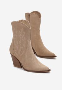 Born2be - Beżowe Botki Kowbojki na Stożku Ozdobione Haftem Torinora. Nosek buta: szpiczasty. Zapięcie: zamek. Kolor: beżowy. Materiał: materiał. Wzór: haft, aplikacja. Sezon: jesień, zima. Obcas: na stożku. Styl: klasyczny. Wysokość obcasa: średni #5